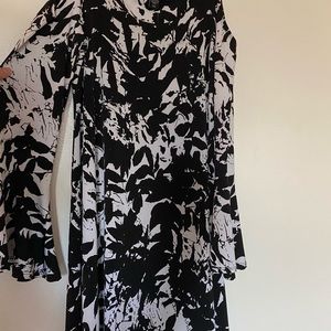 Brand New Karen Kane Off the Shoulder Dress